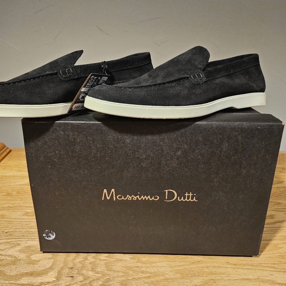 Mens  slip on sedue loafers